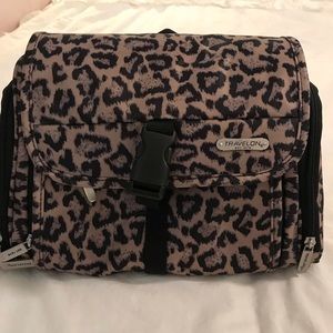 TravelOn travel toiletries bag